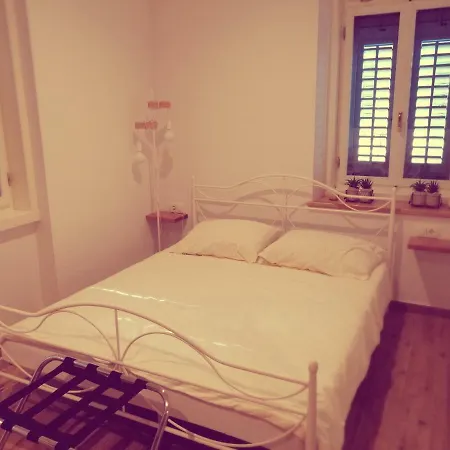 Gianna Apartment *
